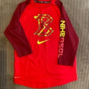 Boys’ Nike baseball shirt.